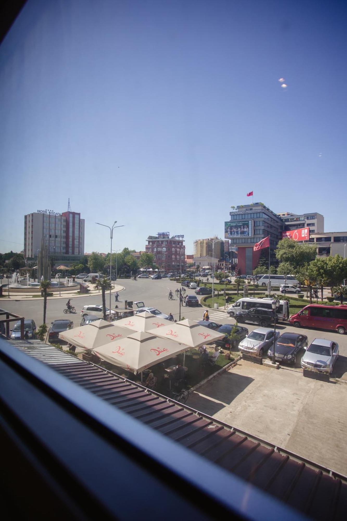 Corner Hostel Shkodër Esterno foto